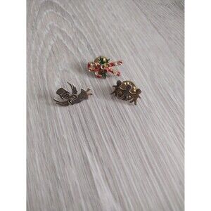 Vintage Lapel Pins(3)